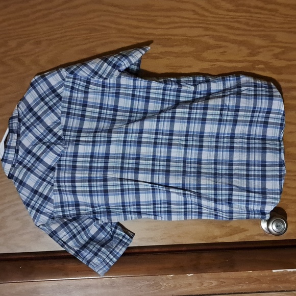 Nice button down shirt - Picture 2 of 2